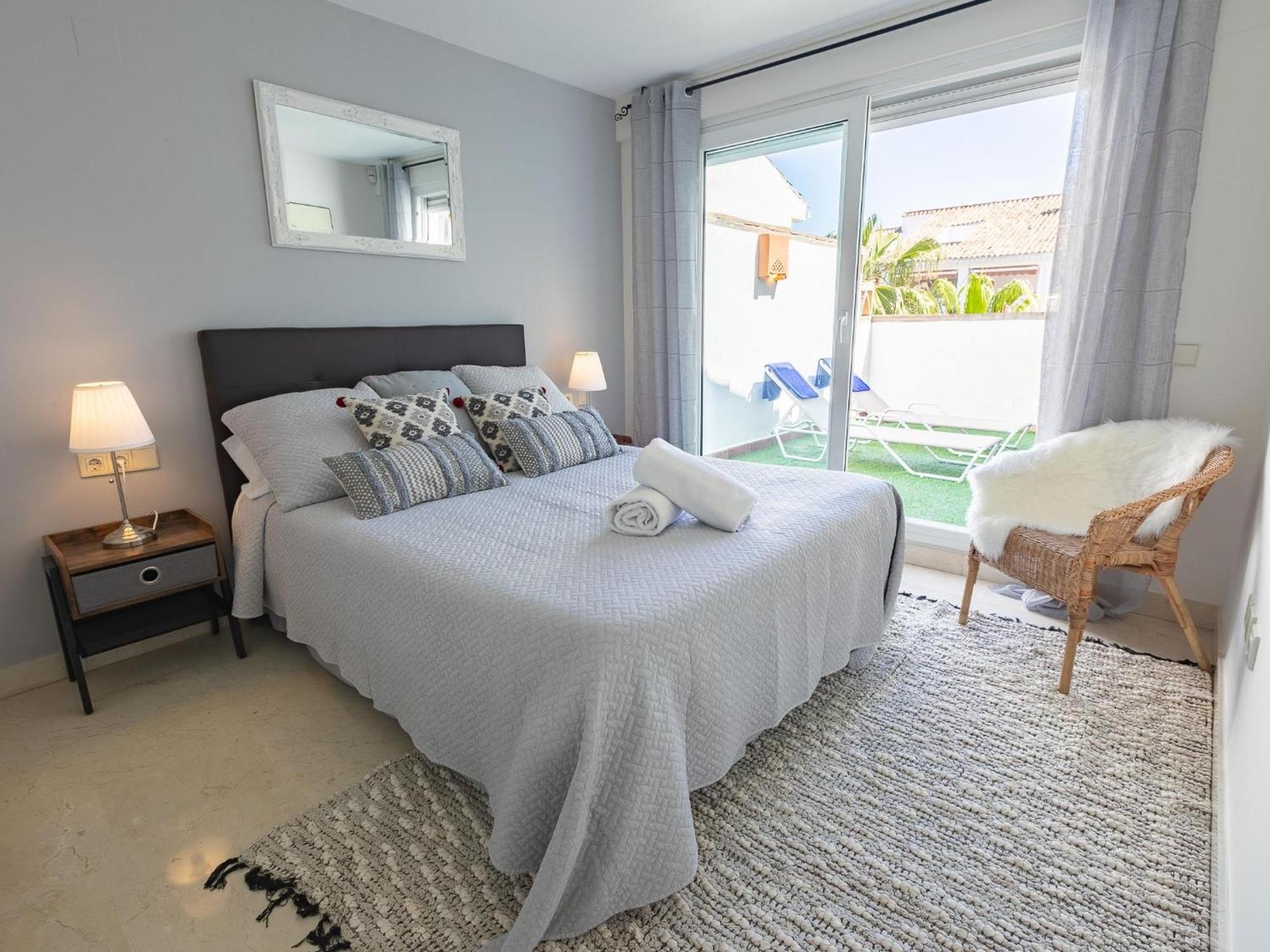 Lägenhet Vacation I Canas Beachfront Haven, Sea View, Jacuzzi, Golden Mile, Duplex Penthouse, 24-7 Security