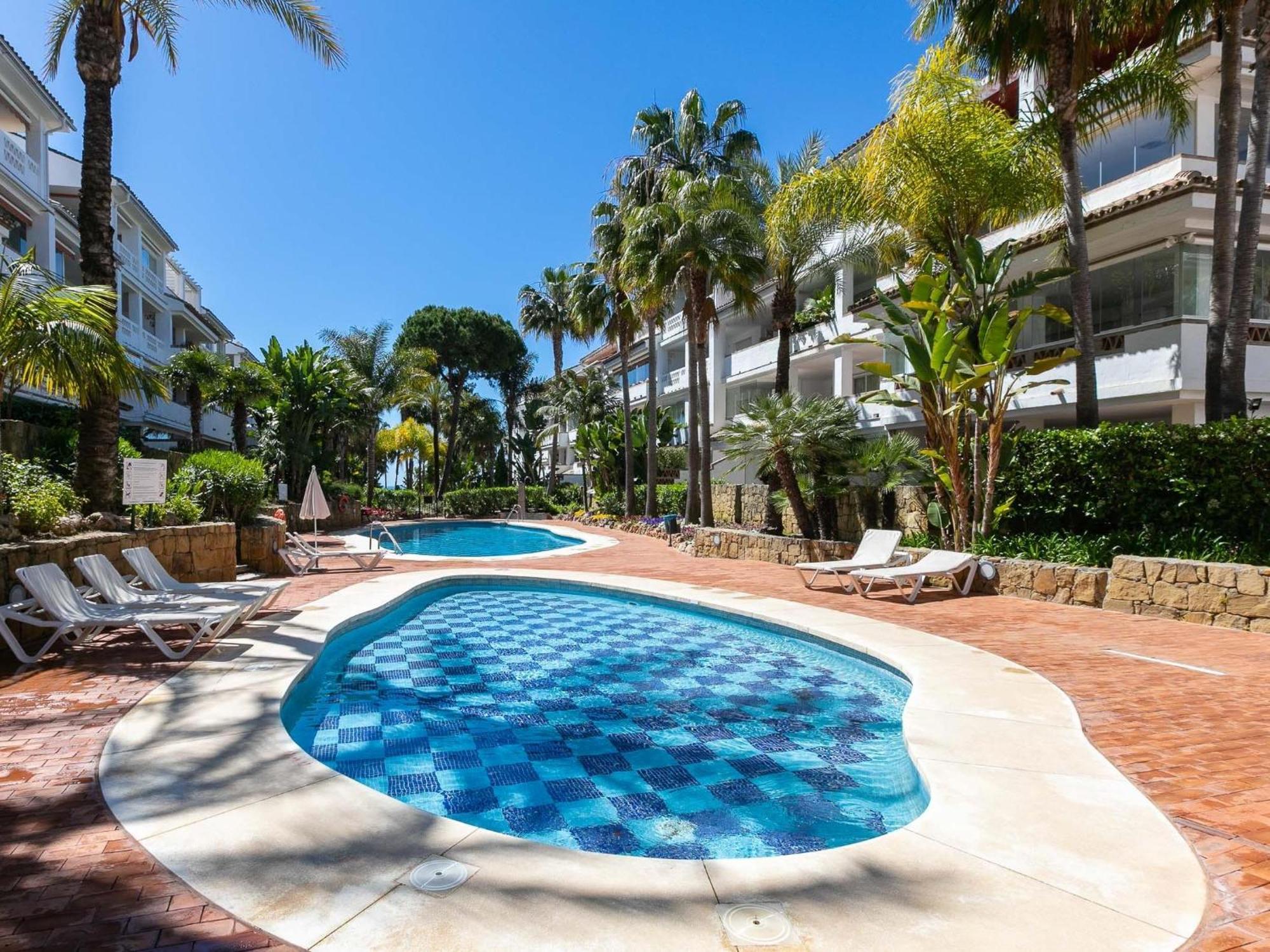 Lägenhet Vacation I Canas Beachfront Haven, Sea View, Jacuzzi, Golden Mile, Duplex Penthouse, 24-7 Security