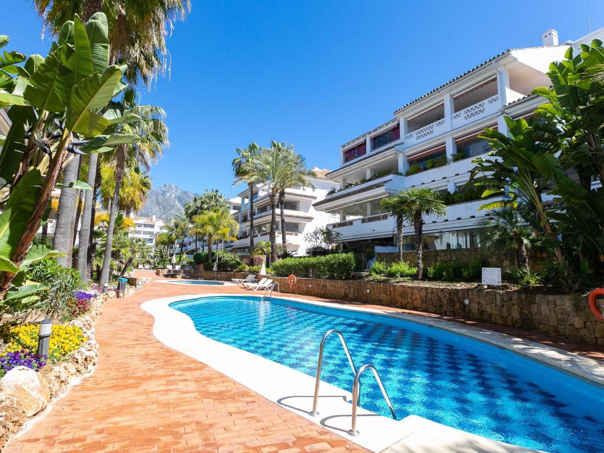 Lägenhet Vacation I Canas Beachfront Haven, Sea View, Jacuzzi, Golden Mile, Duplex Penthouse, 24-7 Security *